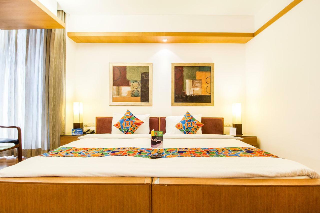 Fabhotel Raj Darbar Gurgaon Exterior photo