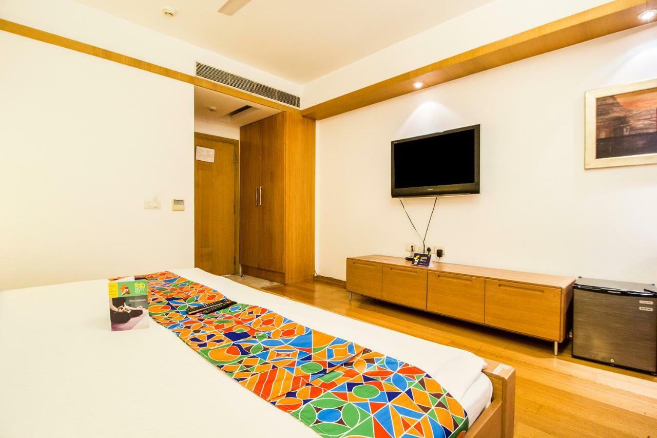 Fabhotel Raj Darbar Gurgaon Exterior photo