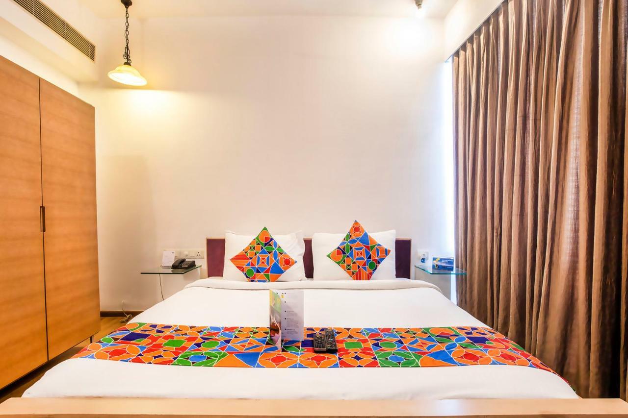 Fabhotel Raj Darbar Gurgaon Exterior photo