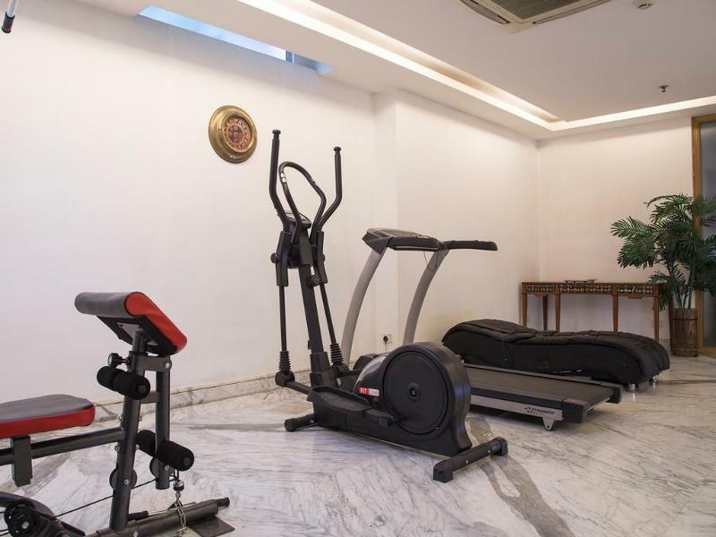 Fabhotel Raj Darbar Gurgaon Exterior photo